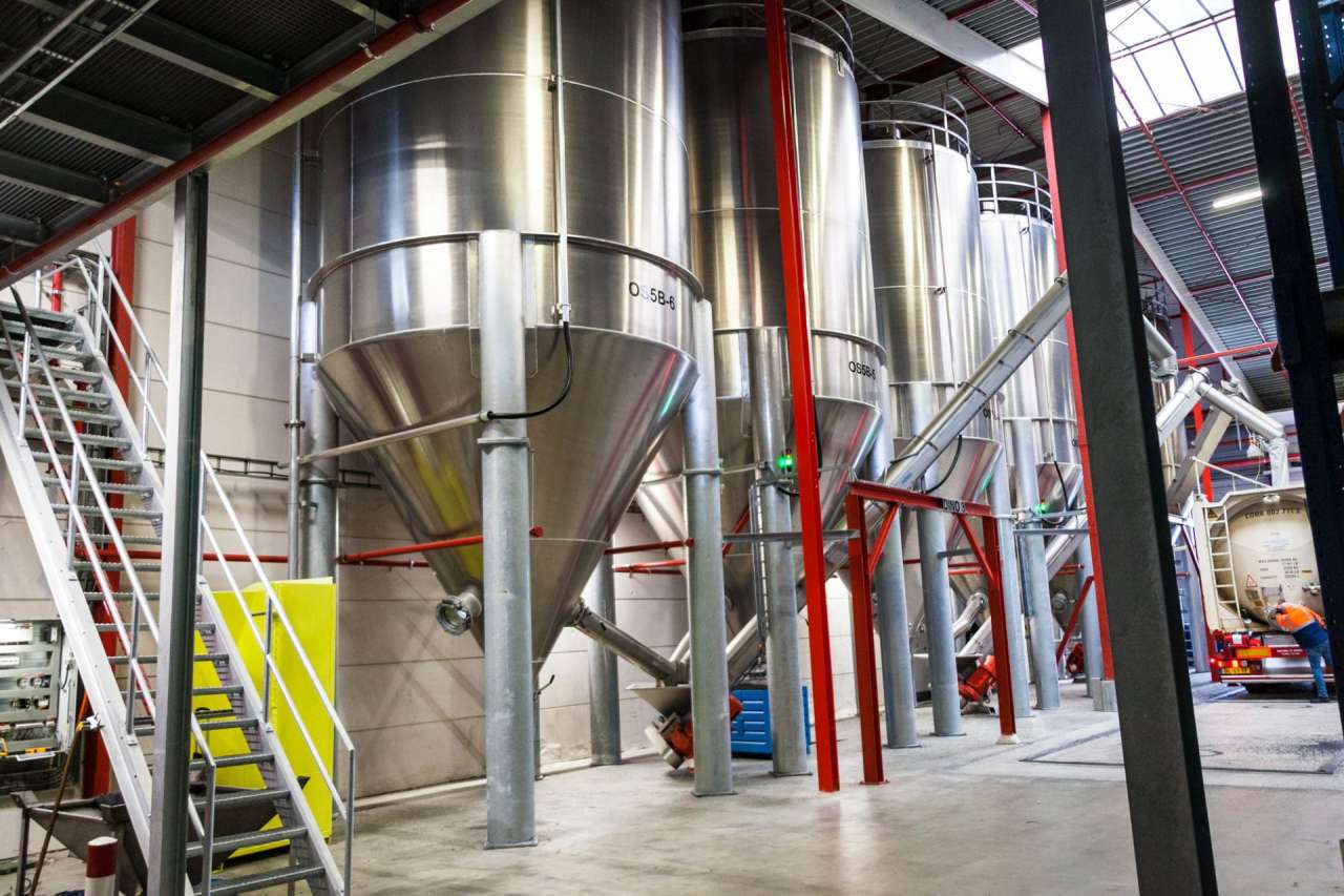 Deze silo's werden door STS geplaatst en aangesloten